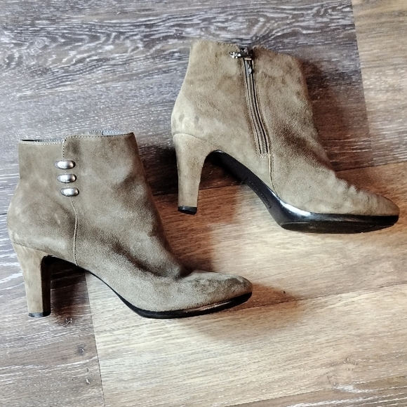 Anne Klein Tan Ankle Booties with Suede Finish - Picture 5 of 7